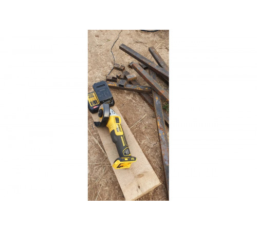 Бесщеточная угловая шлифмашина DEWALT DCG405NT