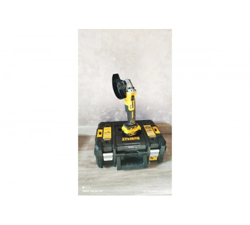Бесщеточная угловая шлифмашина DEWALT DCG405NT