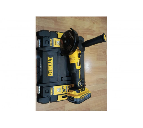 Бесщеточная угловая шлифмашина DEWALT DCG405NT