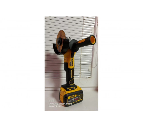 Бесщеточная угловая шлифмашина DEWALT DCG405NT