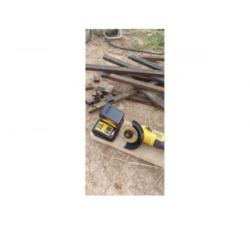 Бесщеточная угловая шлифмашина DEWALT DCG405NT