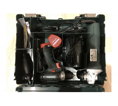 Дрель-шуруповерт METABO PowerMaxx BS Basic x2 (600080500) Дрель-шуруповерт METABO PowerMaxx BS Basic x2 (600080500)