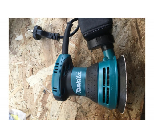 Эксцентриковая шлифмашина Makita BO 5030