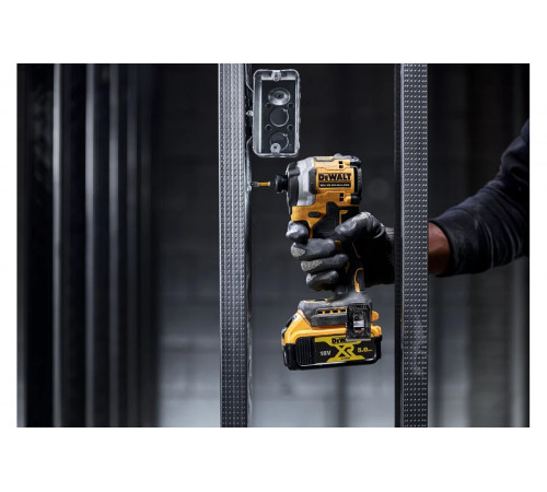 Аккумуляторный шуруповерт DEWALT DCF850P2T, 18 В, 206.2 Нм, 3800 уд/мин, с 2 АКБ 5 Ач и ЗУ, в кейсе TSTAK DCF850P2T-QW