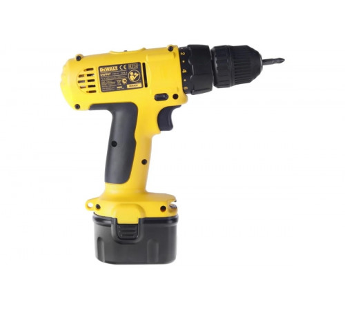 Аккумуляторная дрель-шуруповерт DEWALT DW 907K2