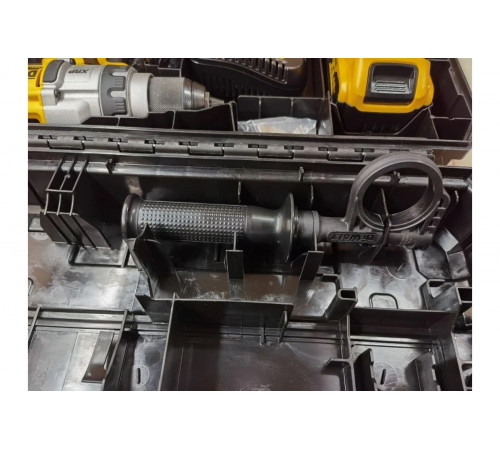 Дрель-шуруповерт DEWALT DCD991NT DCD991NT-XJ