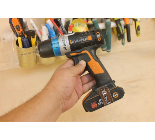 Аккумуляторная дрель-шуруповерт WORX AiDrill WX178.9 Аккумуляторная дрель-шуруповерт WORX AiDrill WX178.9