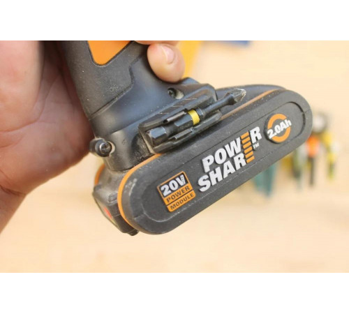 Аккумуляторная дрель-шуруповерт WORX AiDrill WX178.9 Аккумуляторная дрель-шуруповерт WORX AiDrill WX178.9