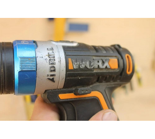 Аккумуляторная дрель-шуруповерт WORX AiDrill WX178.9 Аккумуляторная дрель-шуруповерт WORX AiDrill WX178.9