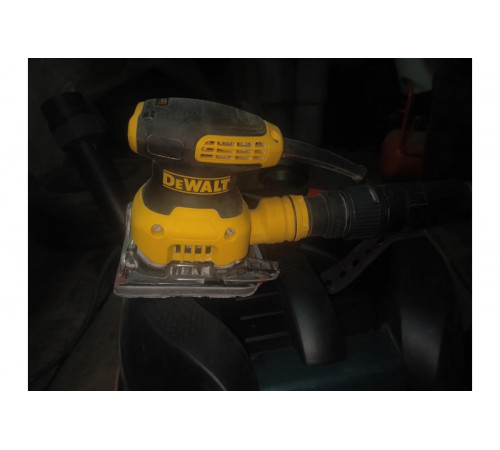 Вибрационная шлифмашина DEWALT DWE6411