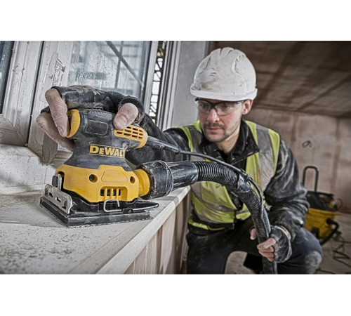 Вибрационная шлифмашина DEWALT DWE6411