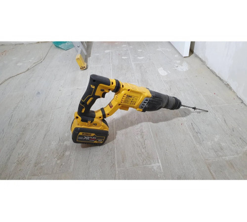 Перфоратор DEWALT 18.0 В XR DCH263N-XJ