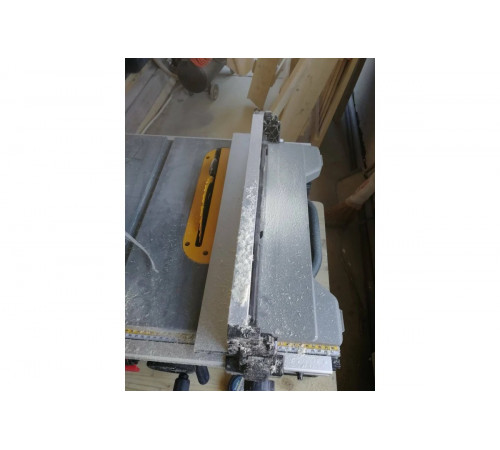 Настольная пила 1850 Вт, 5800 об/мин, диск 210x30 мм DEWALT DWE7485-QS