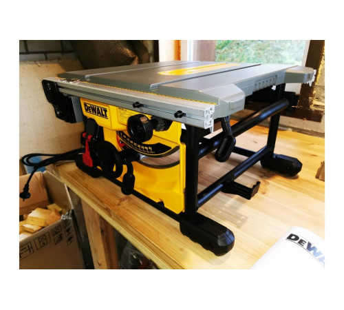 Настольная пила 1850 Вт, 5800 об/мин, диск 210x30 мм DEWALT DWE7485-QS