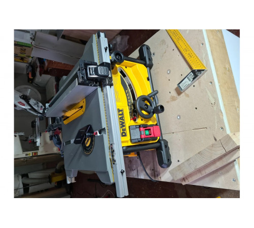 Настольная пила 1850 Вт, 5800 об/мин, диск 210x30 мм DEWALT DWE7485-QS