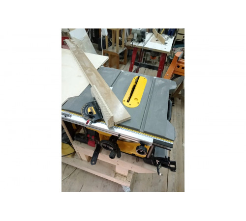 Настольная пила 1850 Вт, 5800 об/мин, диск 210x30 мм DEWALT DWE7485-QS