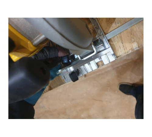 Дисковая пила DEWALT 18В XR DCS391N