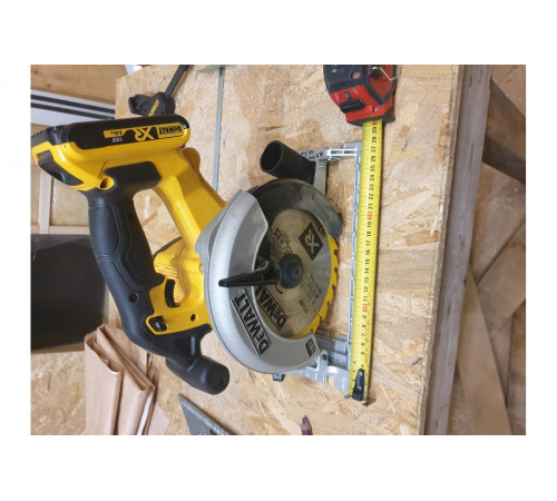 Дисковая пила DEWALT 18В XR DCS391N
