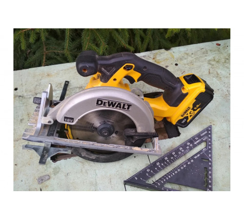 Дисковая пила DEWALT 18В XR DCS391N