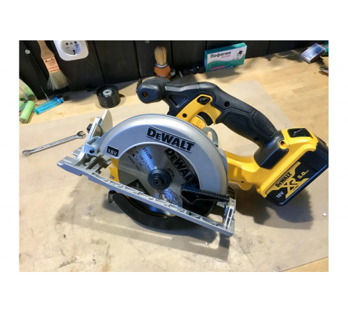 Дисковая пила DEWALT 18В XR DCS391N