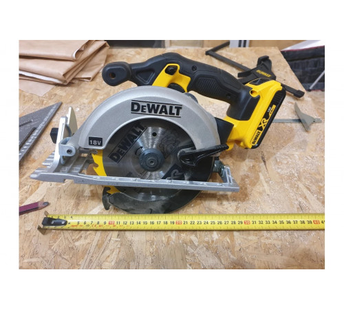 Дисковая пила DEWALT 18В XR DCS391N