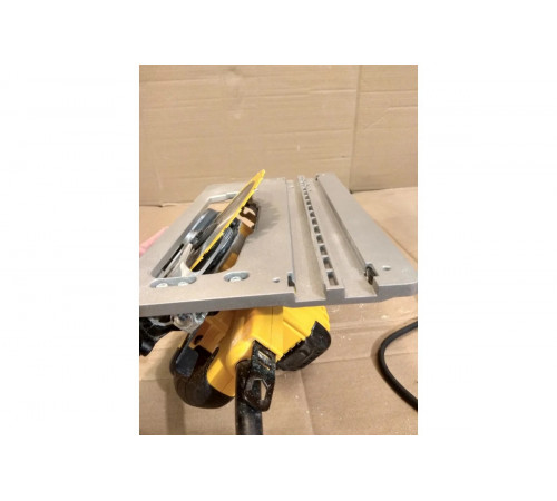 Дисковая пила DEWALT DWE 576 K