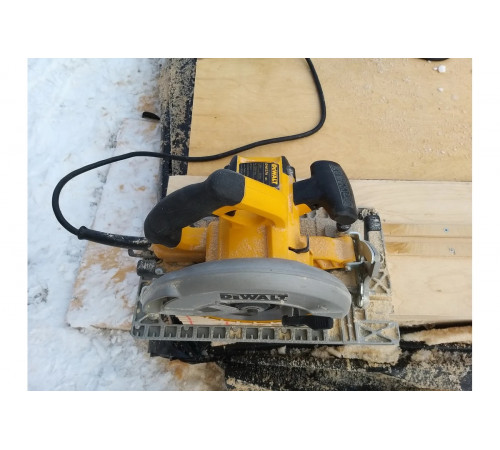 Дисковая пила DEWALT DWE 576 K