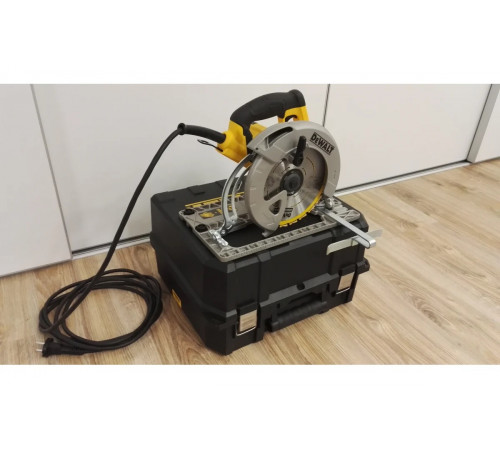 Дисковая пила DEWALT DWE 576 K