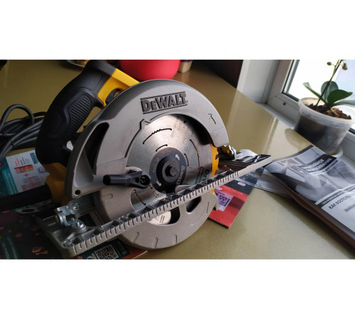 Дисковая пила DEWALT DWE 576 K