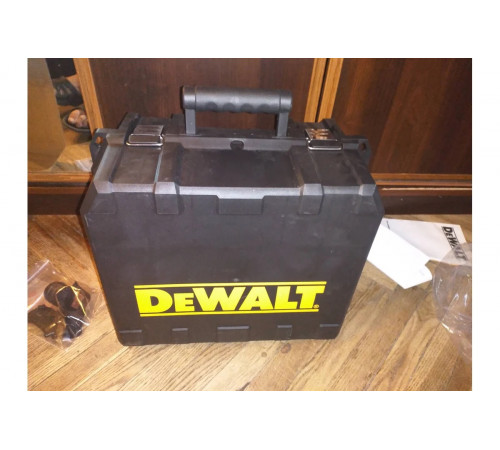 Дисковая пила DEWALT DWE 576 K
