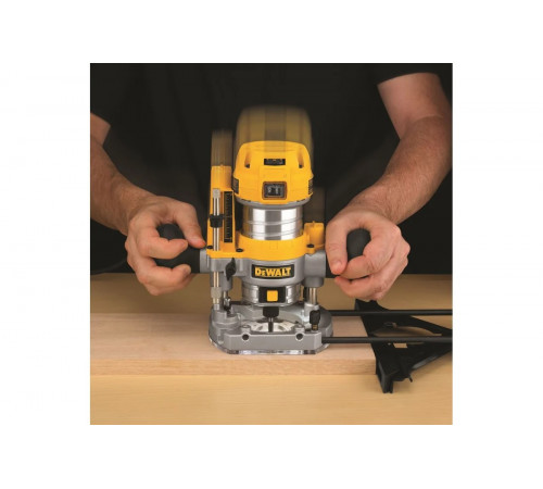 Двуручный фрезер DEWALT D26203