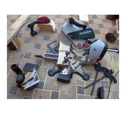 Торцовочная пила Metabo KGS 254 Plus 0102540300 Торцовочная пила Metabo KGS 254 Plus 0102540300