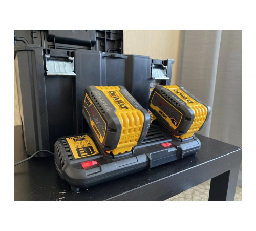 Аккумуляторная батарея XR FLEXVOLT Li-Ion 18В, 9 Ач / 54В, 3 Ач DEWALT DCB547