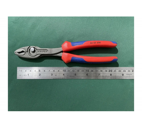 Захватные клещи Knipex TwinGrip, 4 - 22 мм, длина 200 мм, KN-8202200 Захватные клещи Knipex TwinGrip, 4 - 22 мм, длина 200 мм, KN-8202200