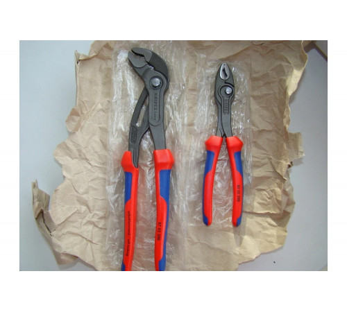 Захватные клещи Knipex TwinGrip, 4 - 22 мм, длина 200 мм, KN-8202200 Захватные клещи Knipex TwinGrip, 4 - 22 мм, длина 200 мм, KN-8202200