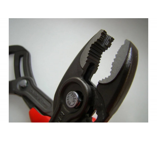 Захватные клещи Knipex TwinGrip, 4 - 22 мм, длина 200 мм, KN-8202200 Захватные клещи Knipex TwinGrip, 4 - 22 мм, длина 200 мм, KN-8202200