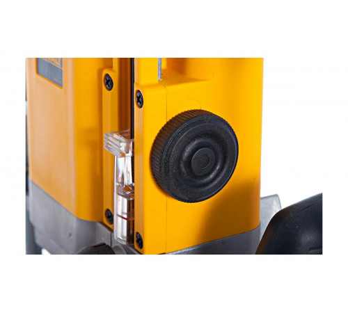 Фрезер DEWALT DW 624