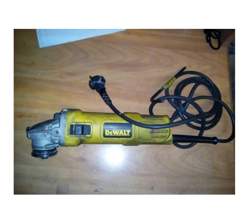 Угловая шлифмашина DEWALT DWE 4151