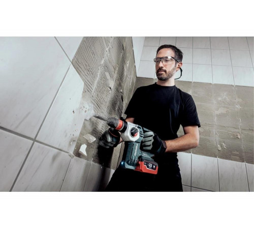 Аккумуляторный перфоратор Metabo KHA 18 LTX BL 24 Quick 600211840