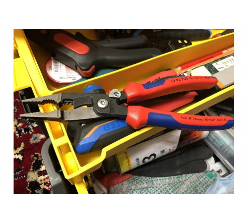 Инструмент для снятия изоляции KNIPEX KN-1392200 Инструмент для снятия изоляции KNIPEX KN-1392200