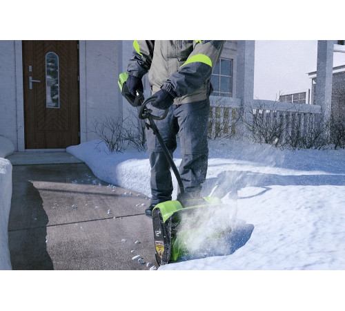 Бесщеточный аккумуляторный снегоуборщик GreenWorks 60V, 30 см 2602607 Бесщеточный аккумуляторный снегоуборщик GreenWorks 60V, 30 см 2602607