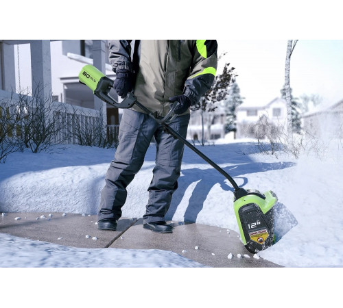Бесщеточный аккумуляторный снегоуборщик GreenWorks 60V, 30 см 2602607 Бесщеточный аккумуляторный снегоуборщик GreenWorks 60V, 30 см 2602607