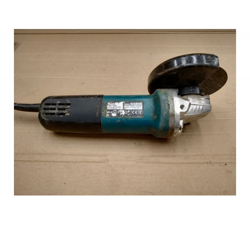 Угловая шлифмашина Makita 9558 HN Угловая шлифмашина Makita 9558 HN