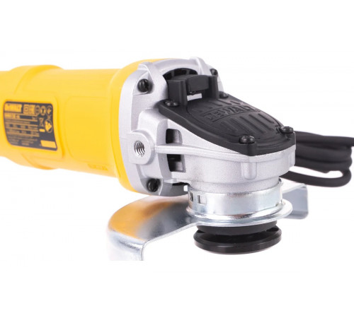 Угловая шлифмашина DEWALT DWE 4150