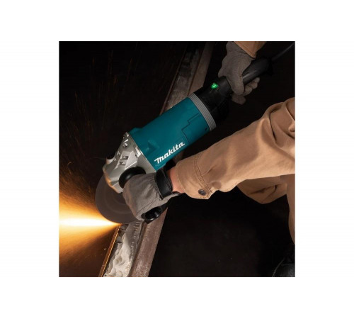 Угловая шлифовальная машина Makita 230 мм, 2700 Вт, 6600 об/мин, плавный пуск, антивиб. рук., антирестарт, расцепляющая муфта, тормоз двигателя, 6.5 кг GA9080X1 Угловая шлифовальная машина Makita 230 мм, 2700 Вт, 6600 об/мин, плавный пуск, антивиб. рук., антирестарт, расцепляющая муфта, тормоз двигателя, 6.5 кг GA9080X1