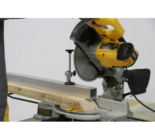 Торцовочная пила DEWALT DW714