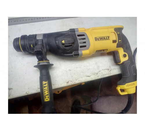Перфоратор DEWALT D 25144 K