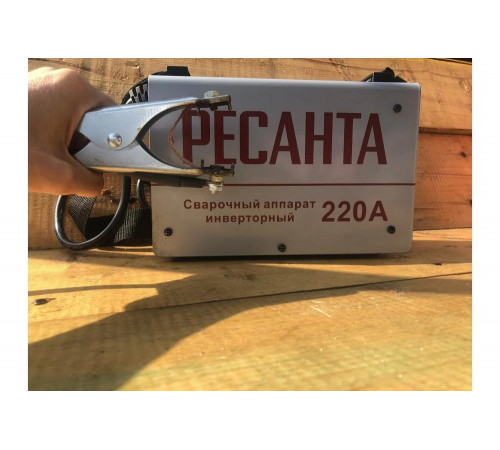 Сварочный аппарат инверторный Ресанта САИ 220