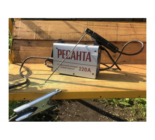 Сварочный аппарат инверторный Ресанта САИ 220