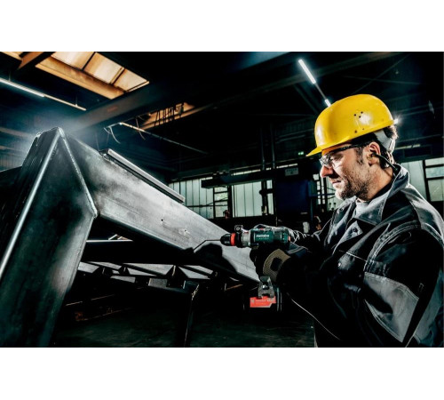 Аккумуляторная ударная дрель-шуруповерт Metabo SB 18 LTX-3 BL Q I 602357840 Аккумуляторная ударная дрель-шуруповерт Metabo SB 18 LTX-3 BL Q I 602357840